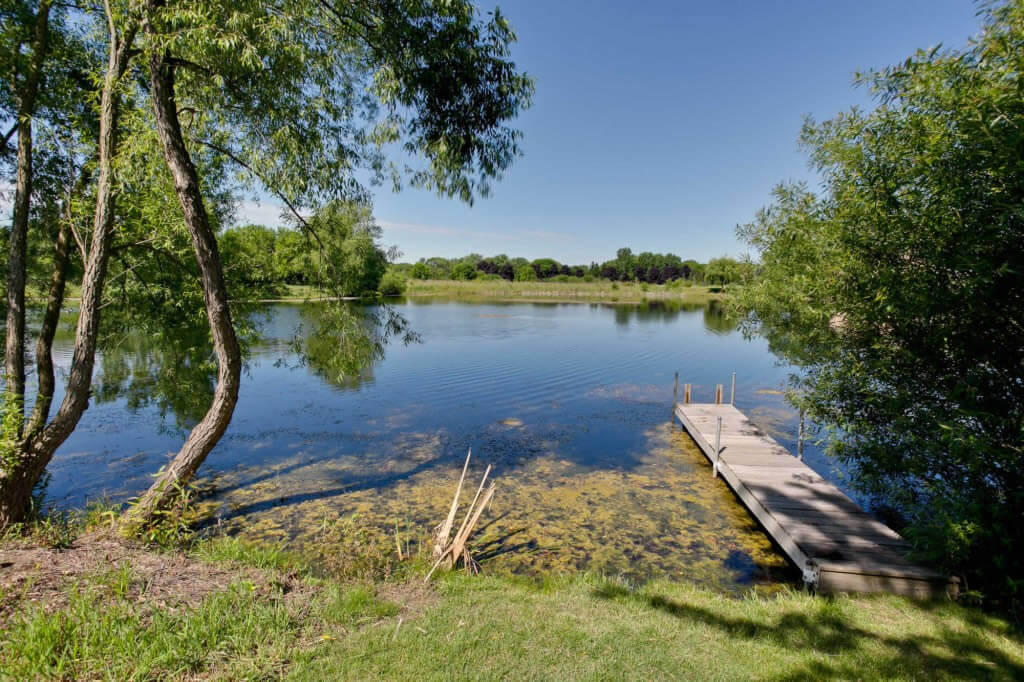 island_lake.jpg